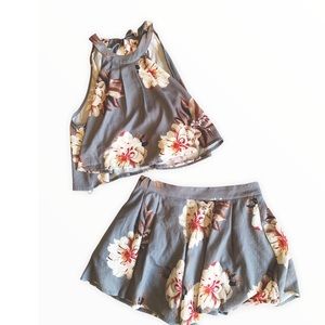 L’ATISTE Go with the Floral Short Set Gray Medium